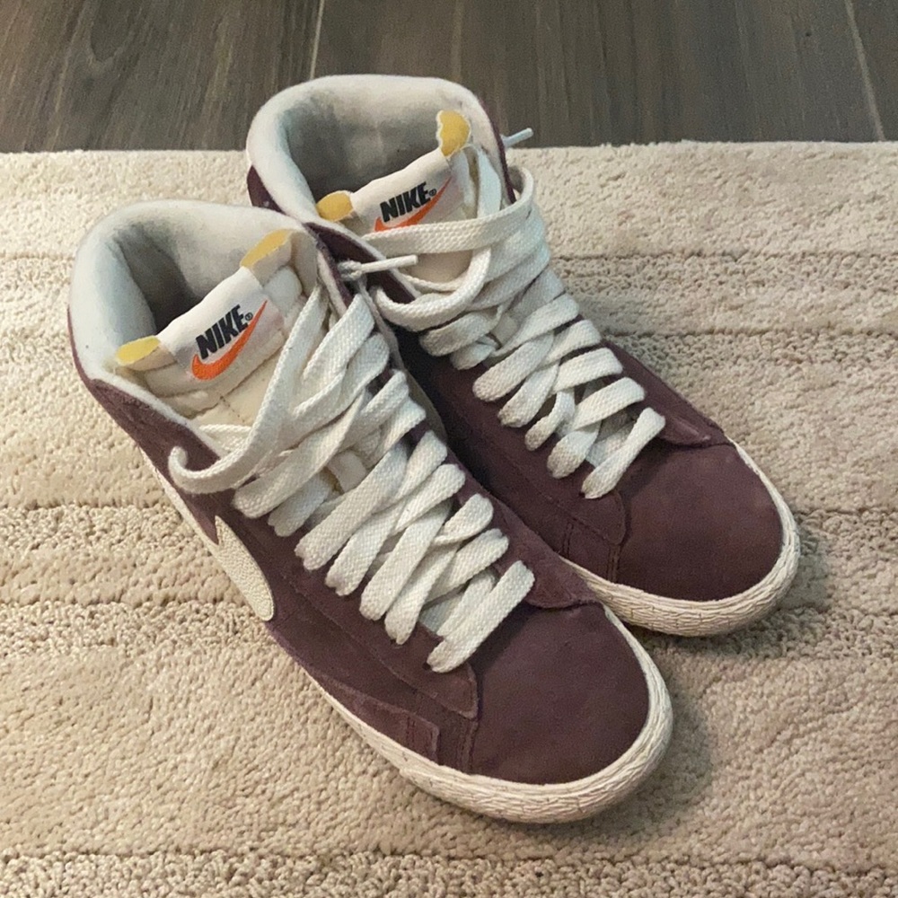 Nike Women’s Blazers *size 7*